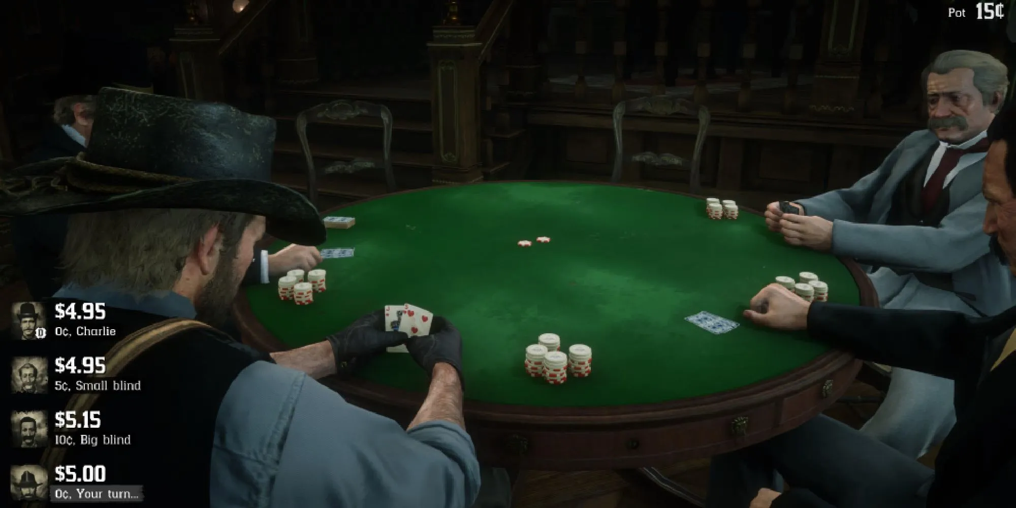 Arthur Morgan chơi poker với ba người đàn ông khác trong một quán rượu ở Saint Denis, một trong nhiều hoạt động phụ của Red Dead Redemption 2.