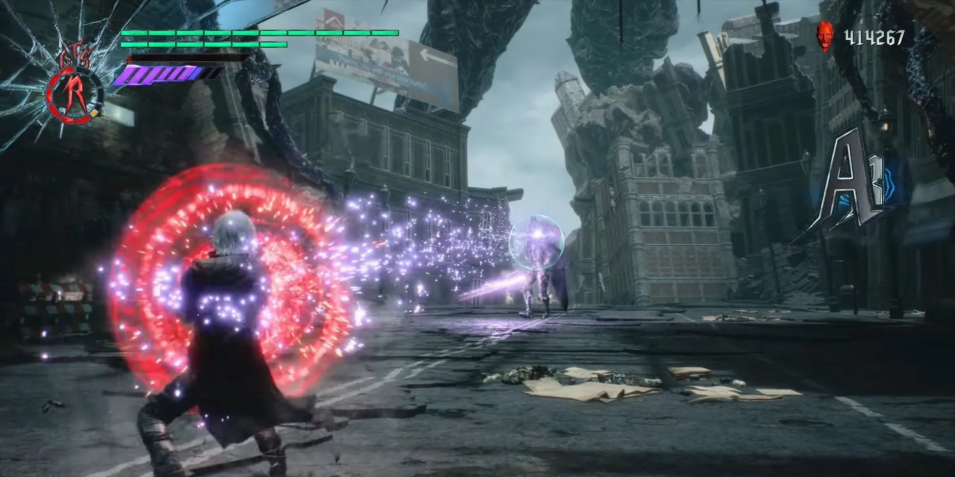 Dante sử dụng thế Royal Guard để đỡ đòn trong Devil May Cry 5