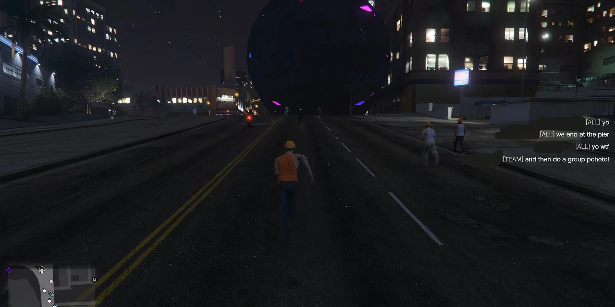 Một hacker tạo vật phẩm ngẫu nhiên trong cuộc biểu tình GTA 5 Online