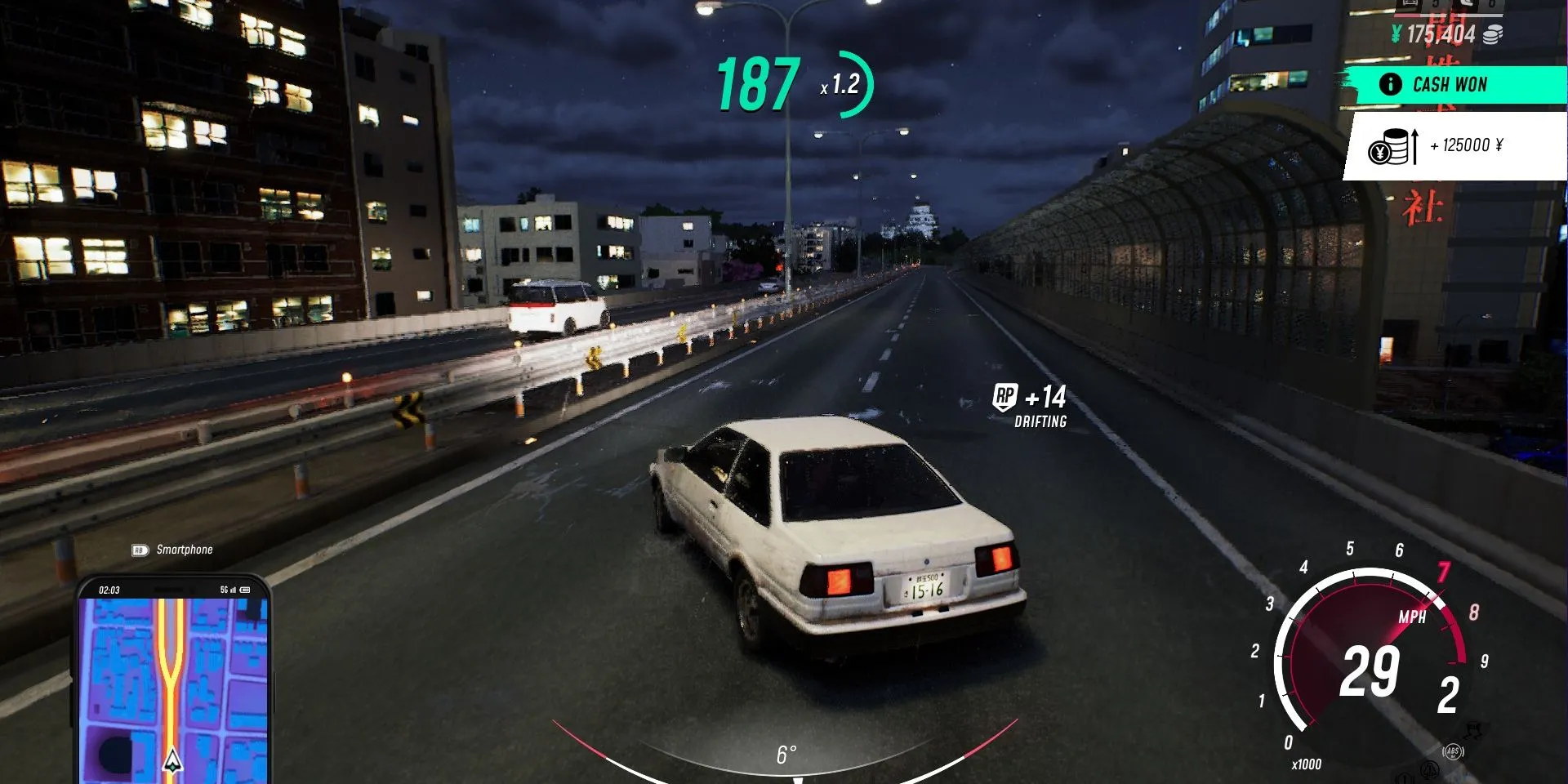 Ảnh chụp JDM: Japanese Drift Master: Xe drift trên đường phố.