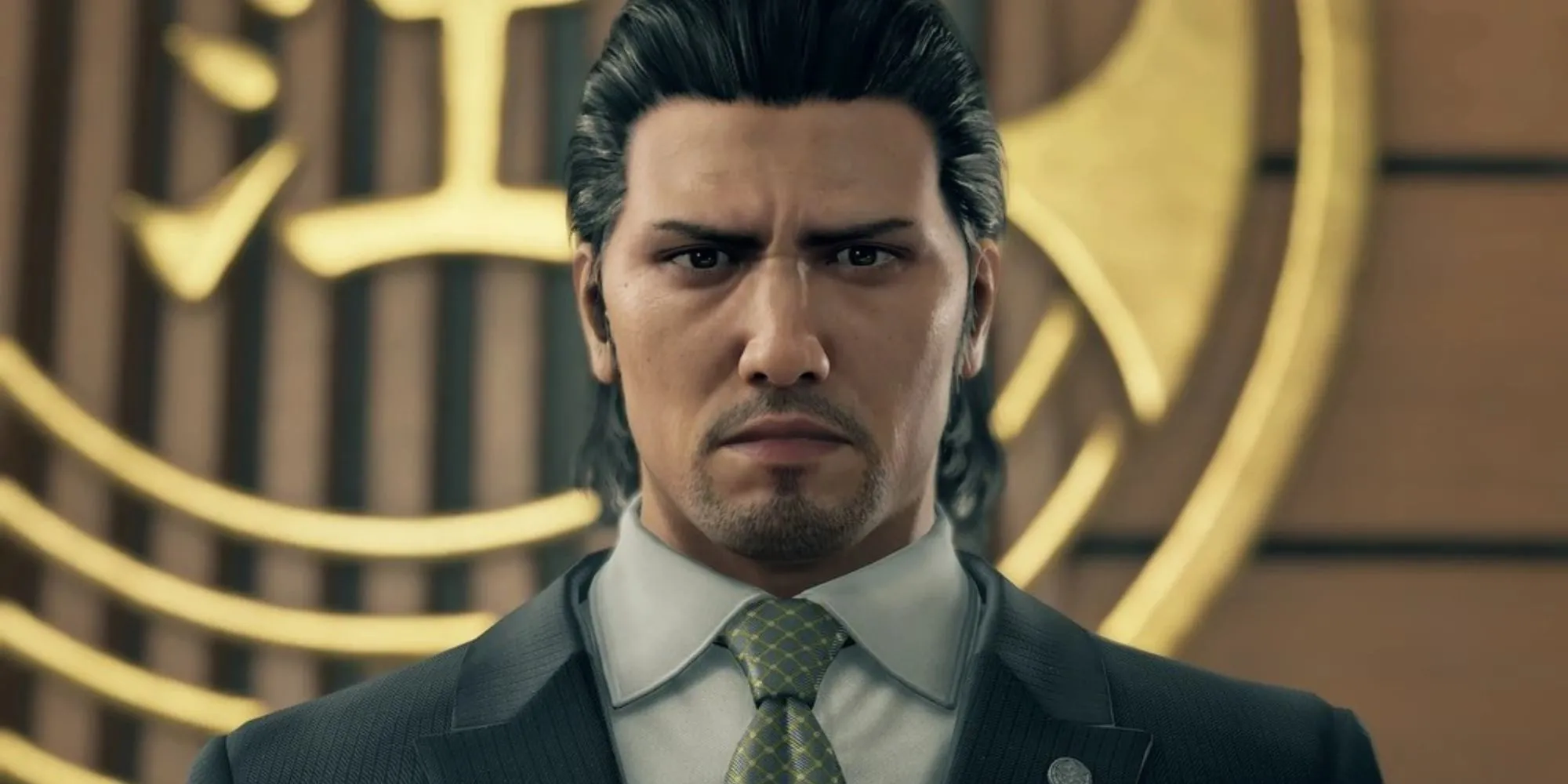 Daigo Dojima đứng trước biểu tượng gia tộc Tojo trong Yakuza, thể hiện sự mâu thuẫn trong phát triển nhân vật