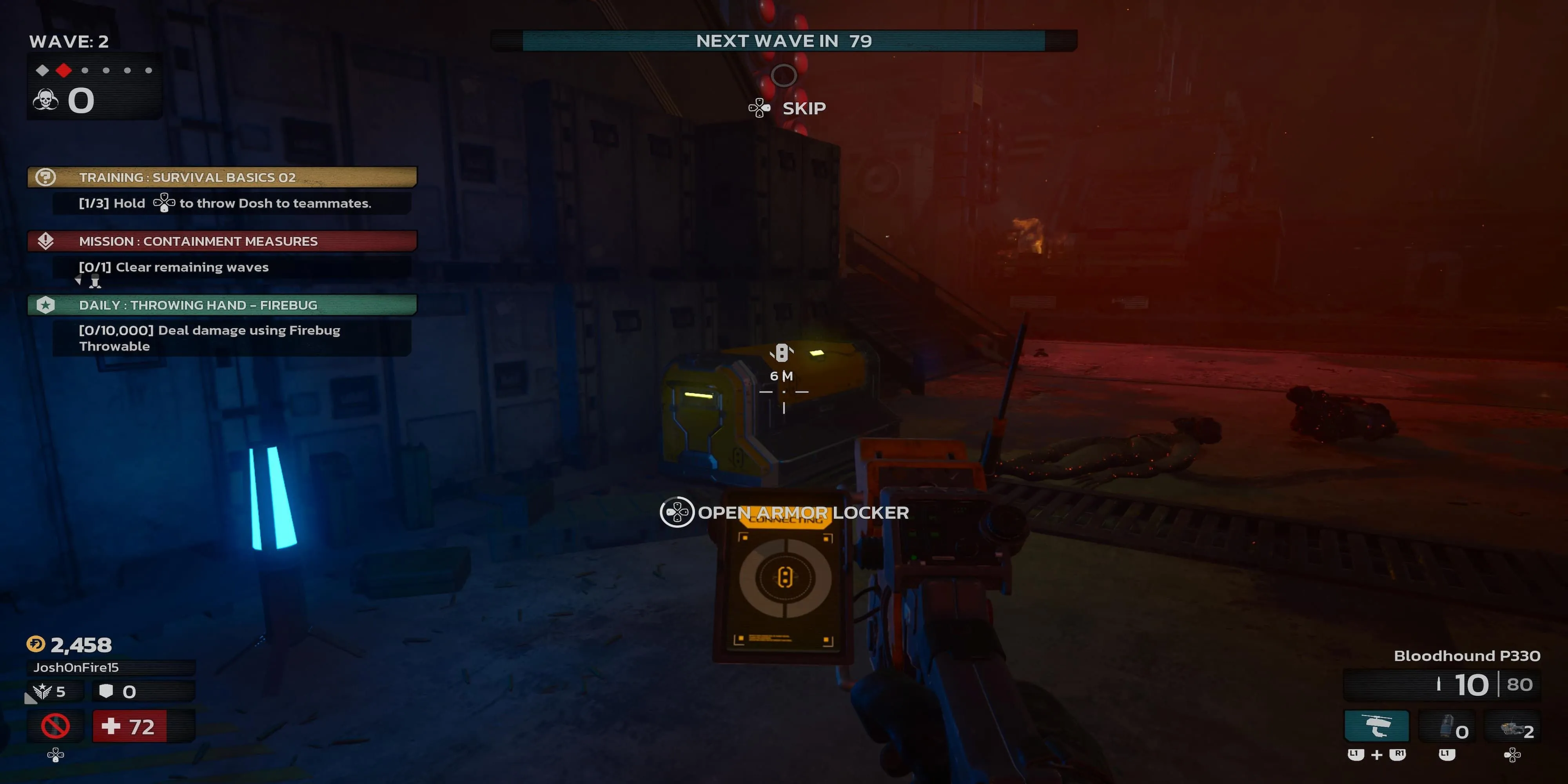 Game thủ sử dụng dụng cụ đa năng để phá hủy tủ khóa trong Killing Floor 3