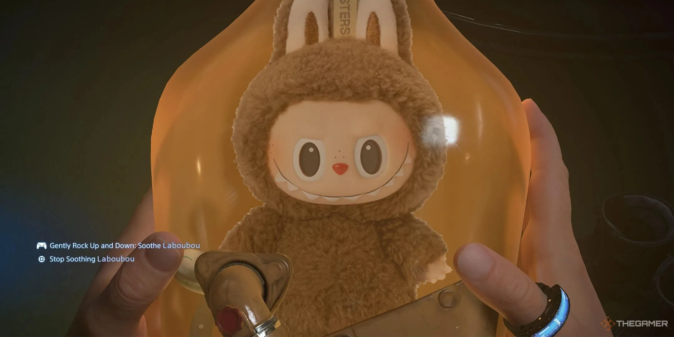 Labubu đáng yêu trong Pod của BB từ Death Stranding 2