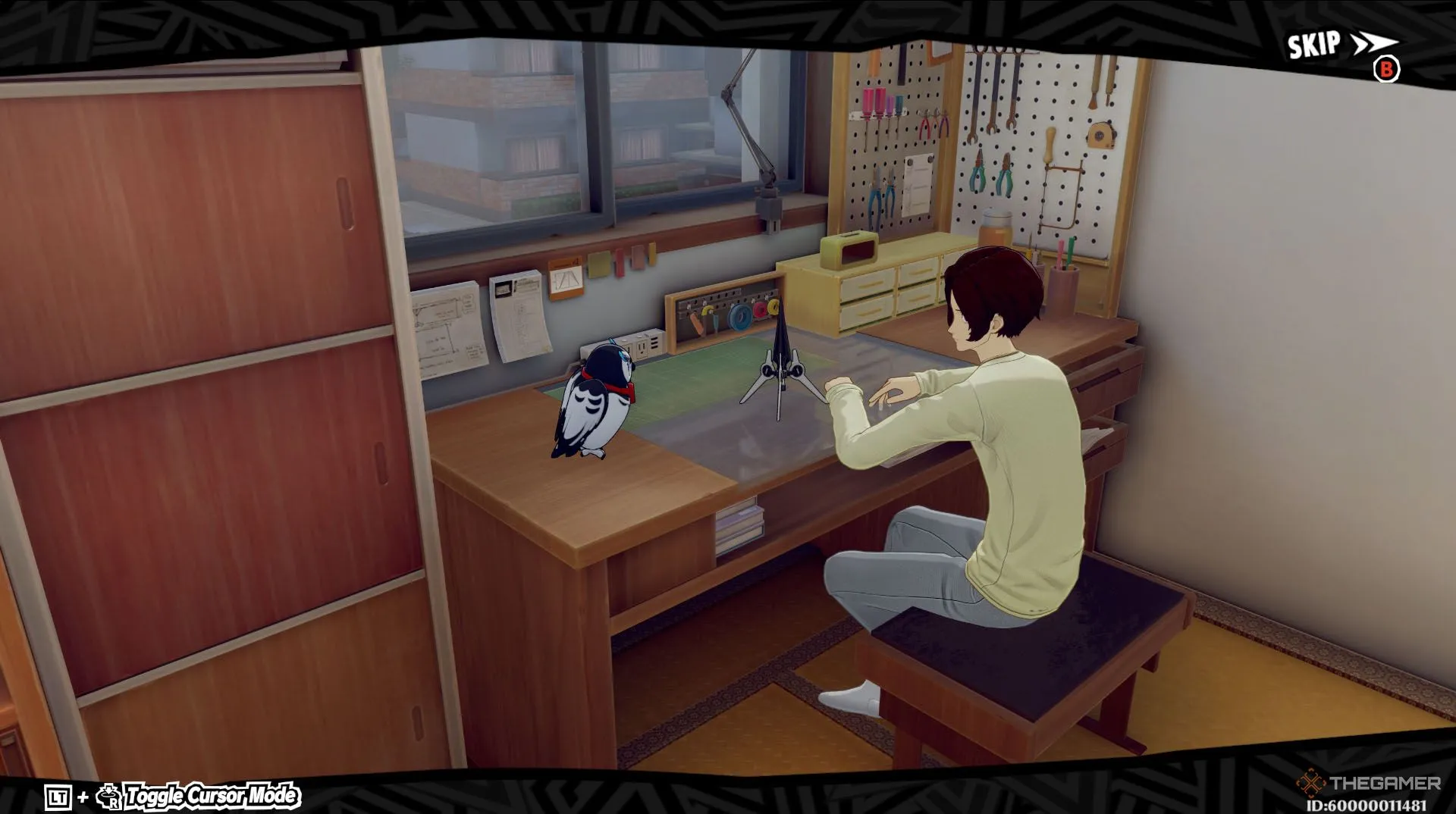 Wonder và Lufel đang làm việc tại bàn làm việc trong Persona 5 The Phantom X.