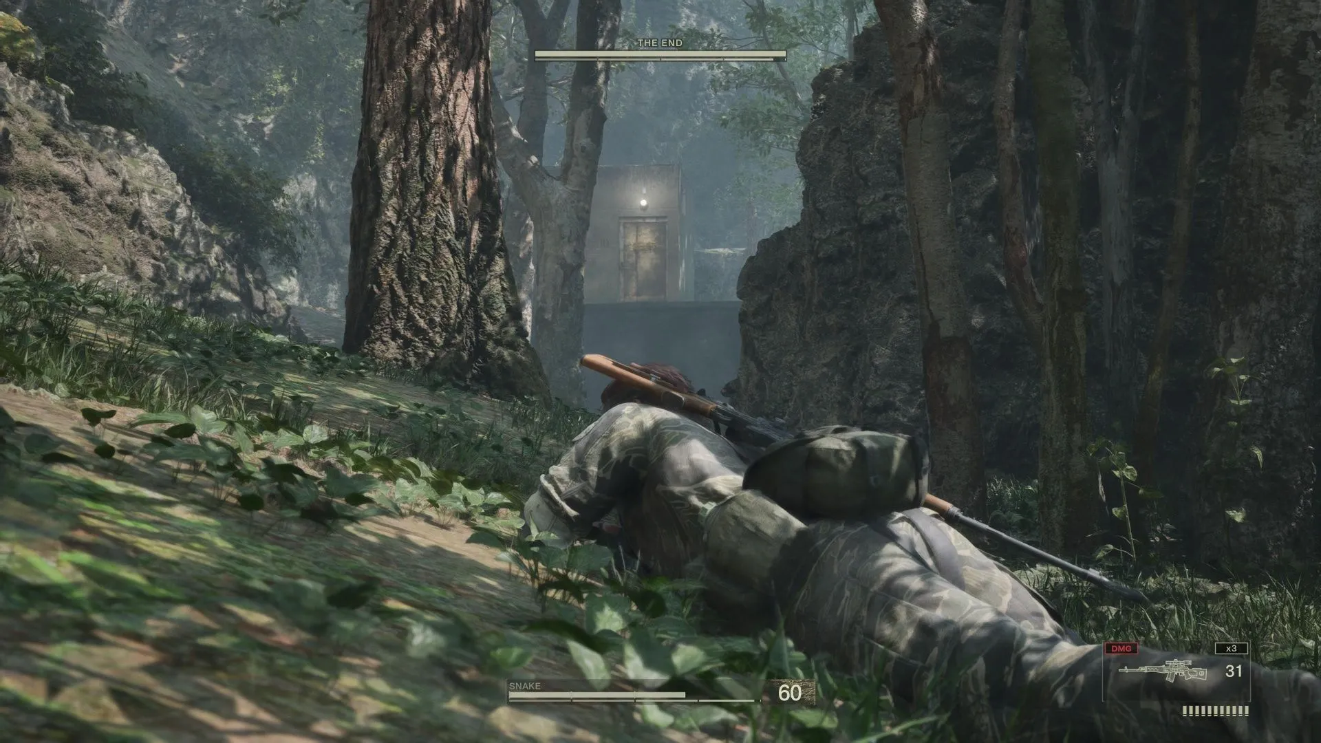 Snake lén lút theo dõi The End trong rừng già - trận đấu sniper kinh điển trong Metal Gear Solid Delta